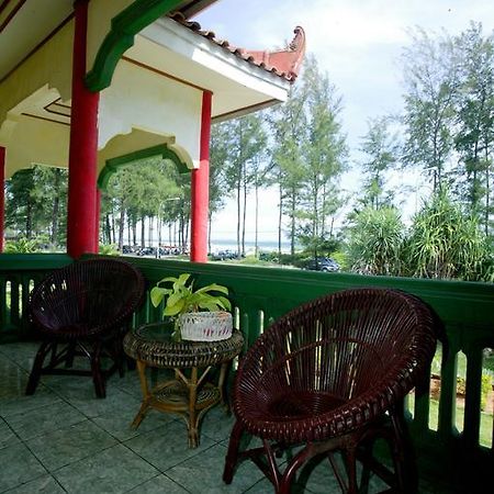 Pasir Putih Resort Bengkulu Habitación foto